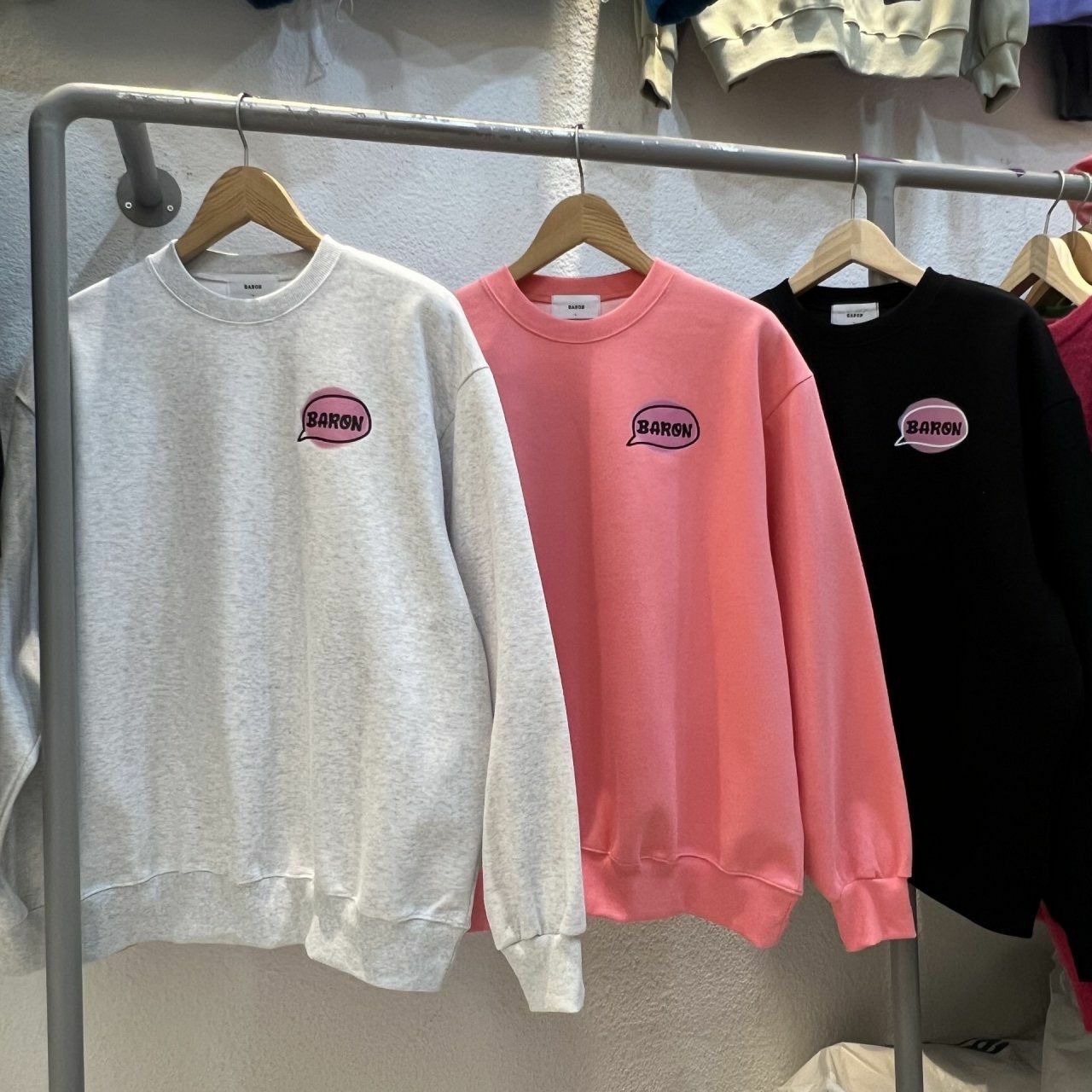 熊仔圖案英文字衛衣 BARON-104T