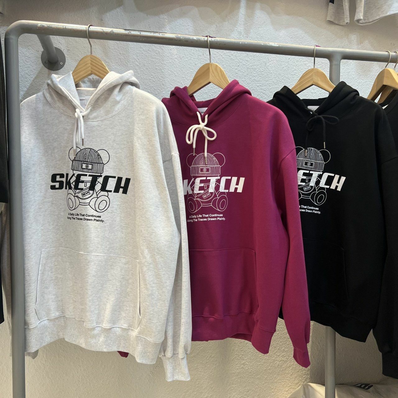 熊仔圖案英文字連帽衛衣 BARON-118T