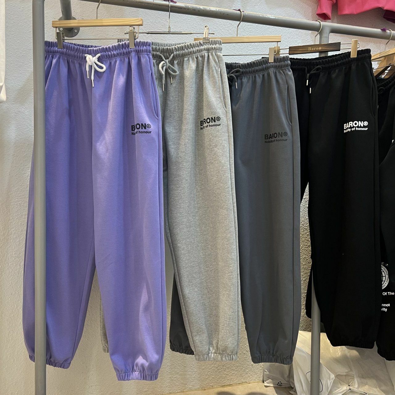 英文字束腳棉質運動褲 BARON-120P