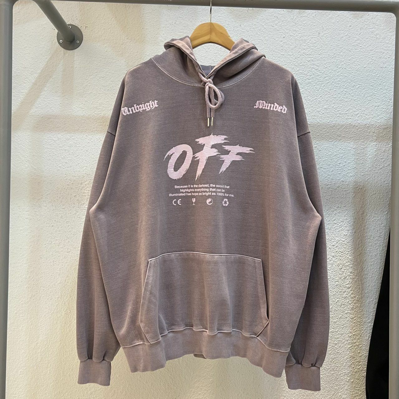 洗水英文字連帽衛衣 BARON-124T