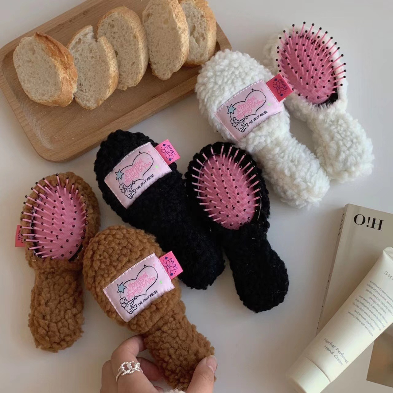 《4877》ins少女甜妹羊羔毛氣墊按摩小梳