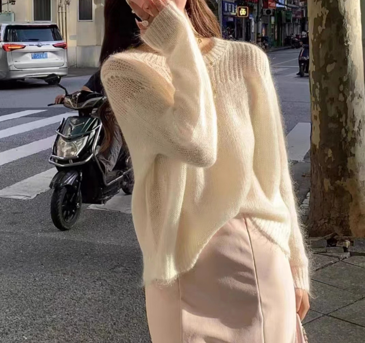 正韓ᴷᴼᴿᴱᴬ 🇰🇷溫柔都市麗人寬鬆摟空針織打底上衣（三色）