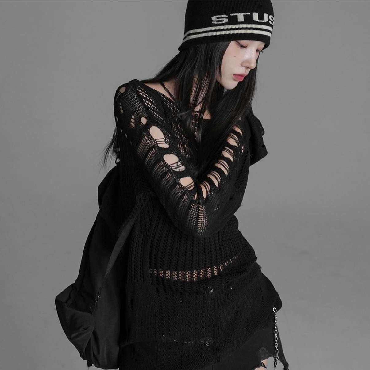 KR BROKEN ARMS KNIT (BLACK)
