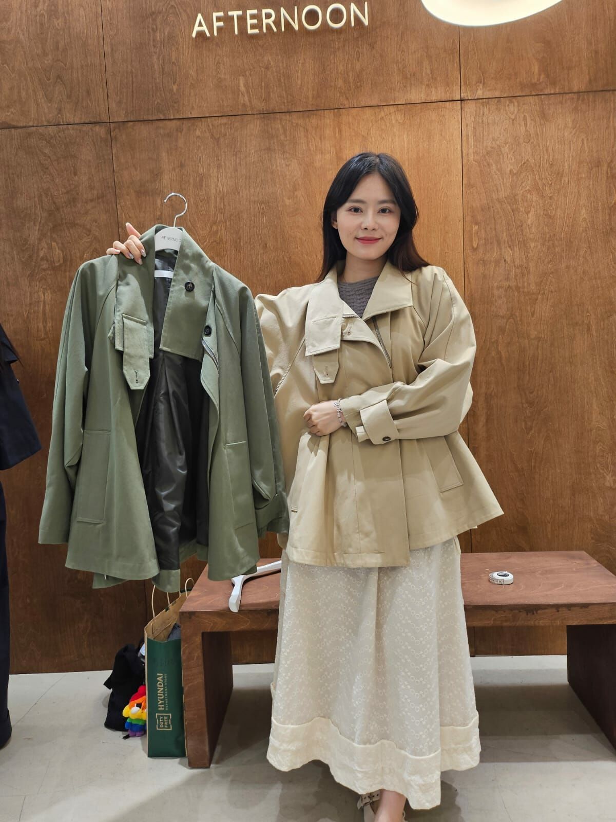 AF3002 初秋必備高領乾濕風褸(長款)