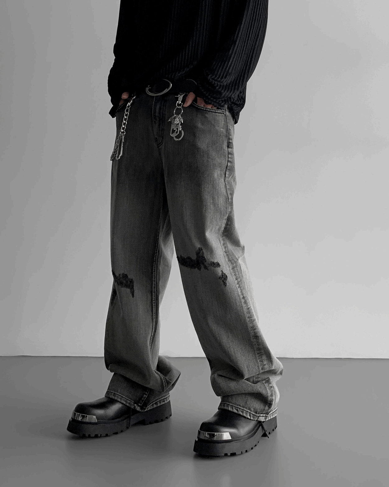 黑色破壞損傷闊腿牛仔褲