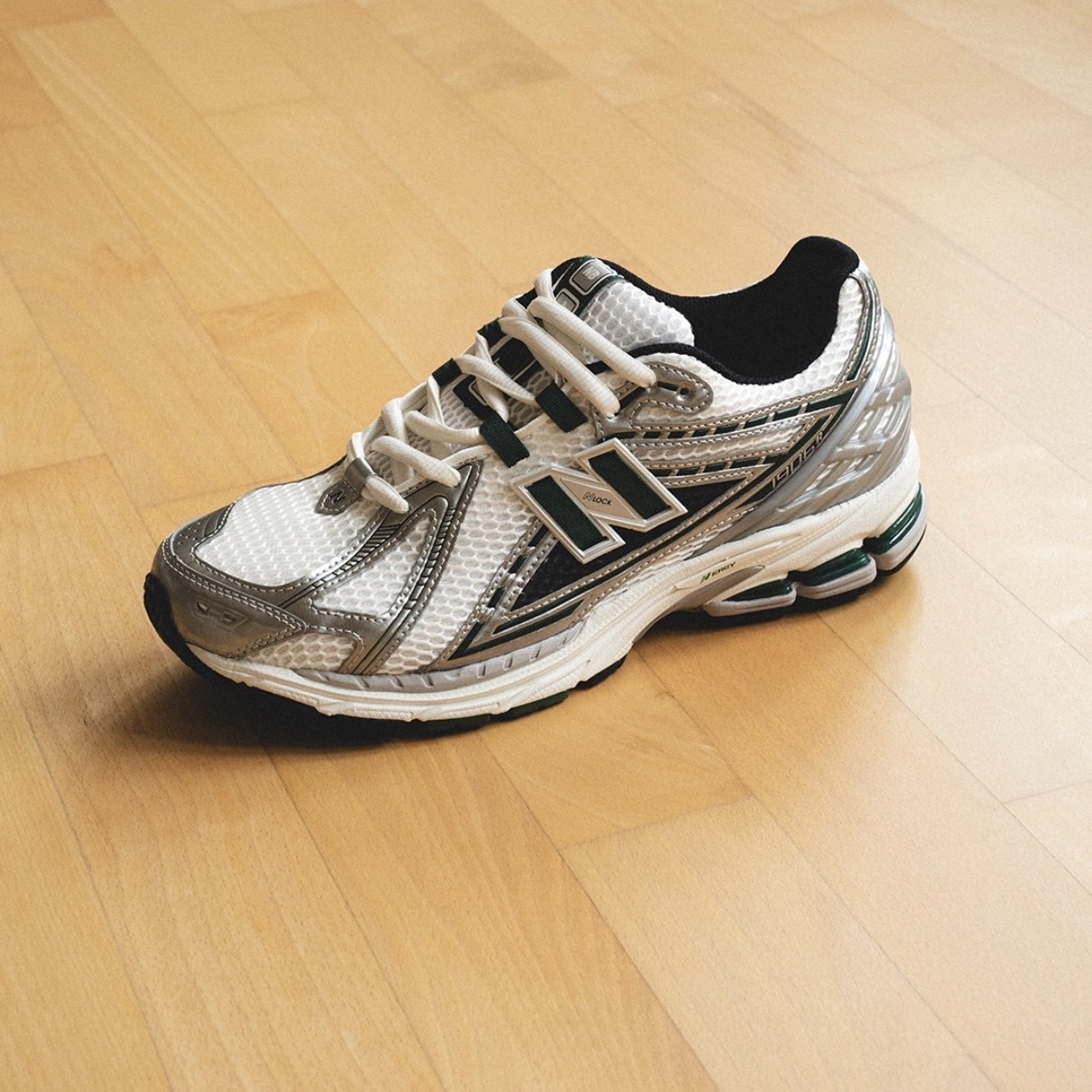 New Balance 1906R 金屬白綠 銀綠 銀白 Y2K 奶油底 復古運動鞋 男女同款