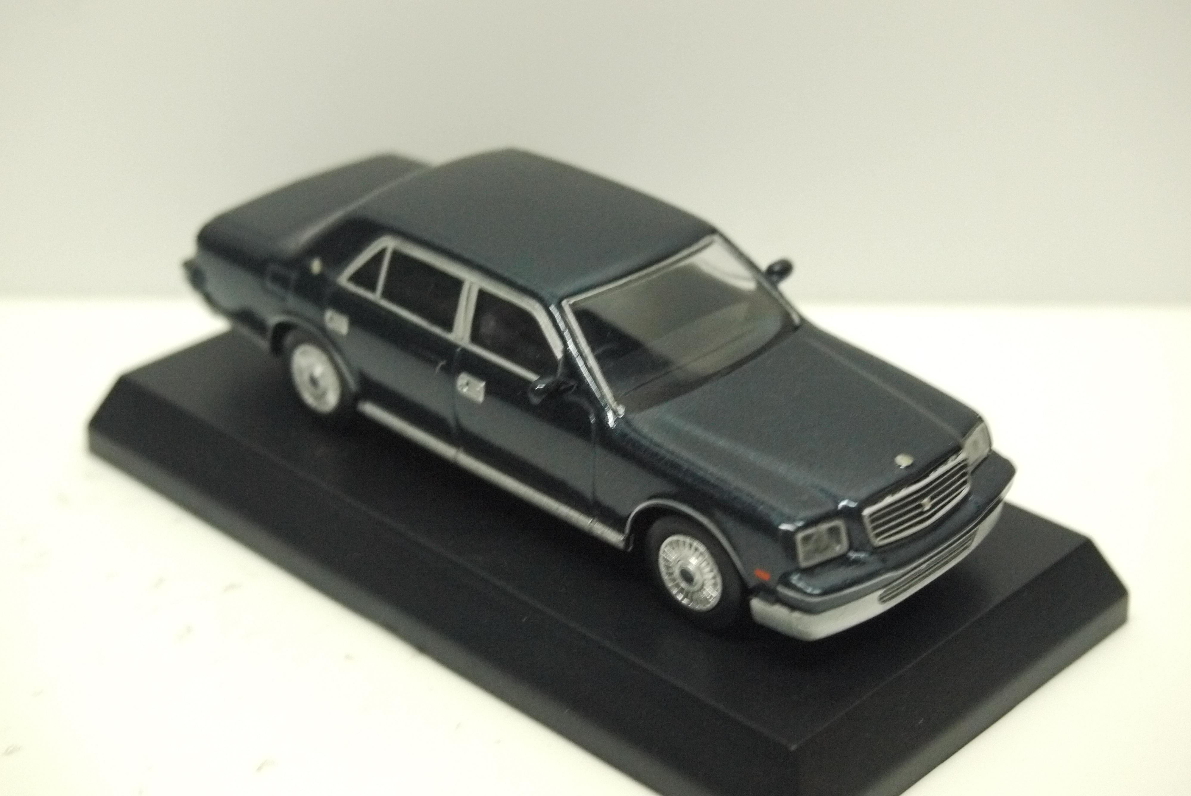 Kyosho Toyota Century Metallic Blue