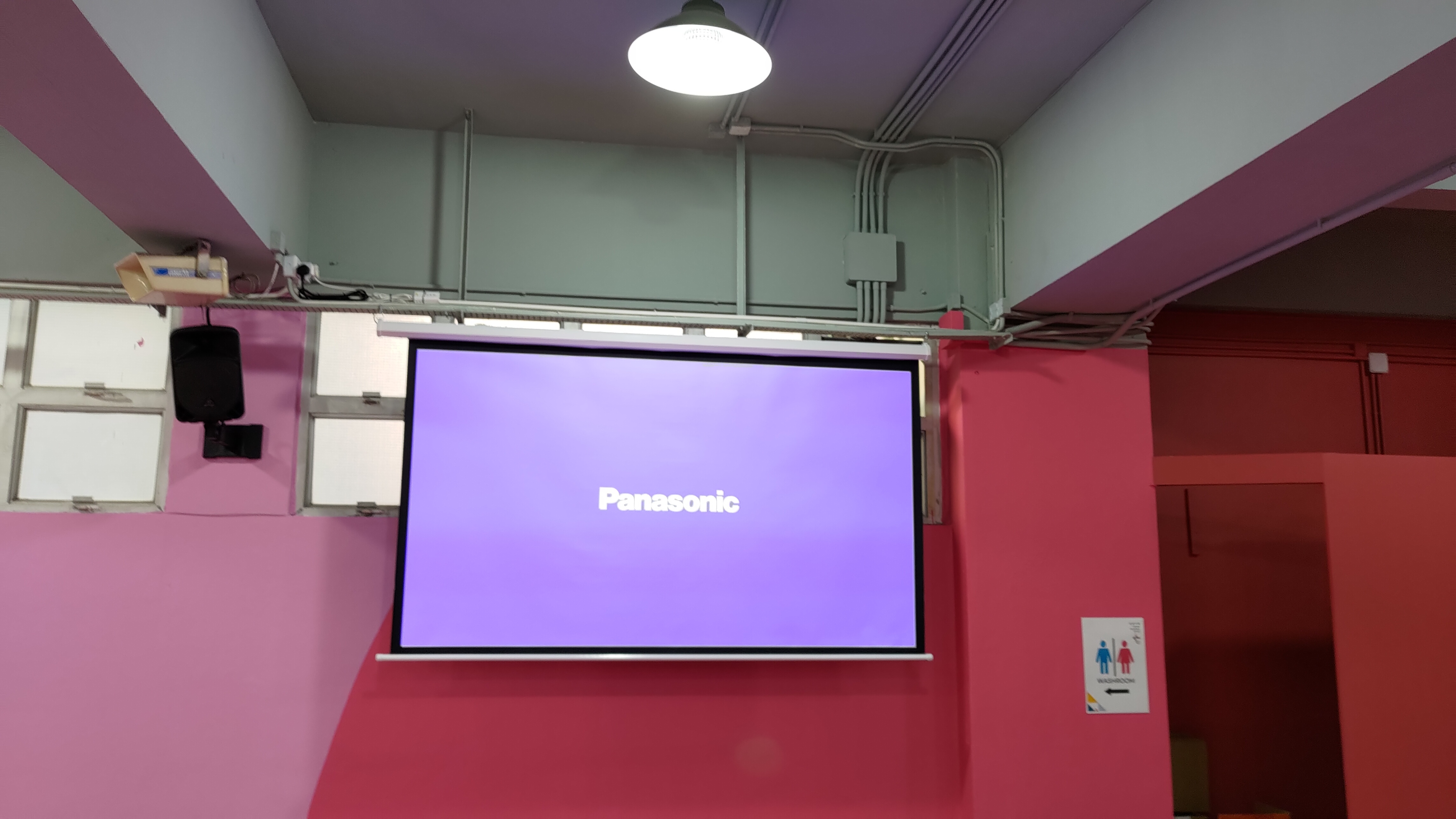 操場投影幕/音響安裝