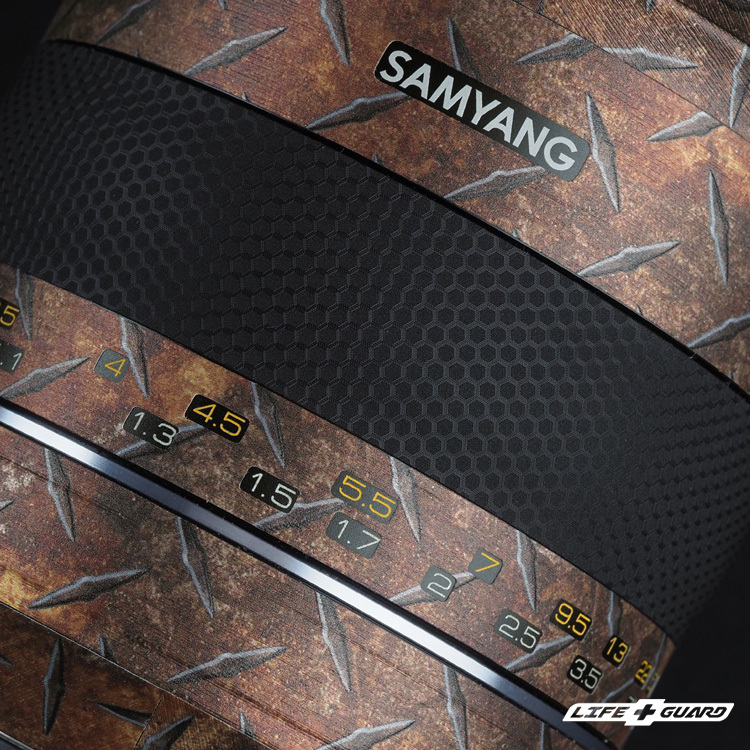 鋼板貼膜質感特寫，LIFE+GUARD 設計風格