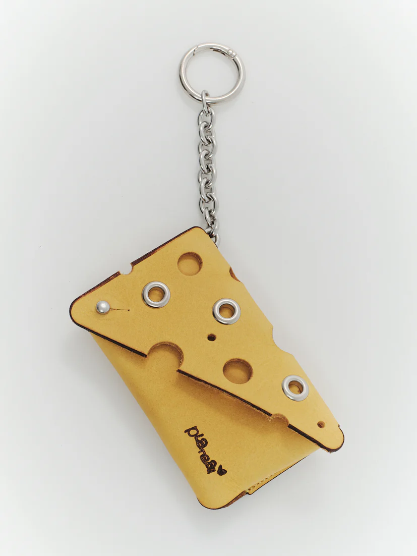 PLATEAU STUDIO / Cheese cardholder 2.0 - Yellow