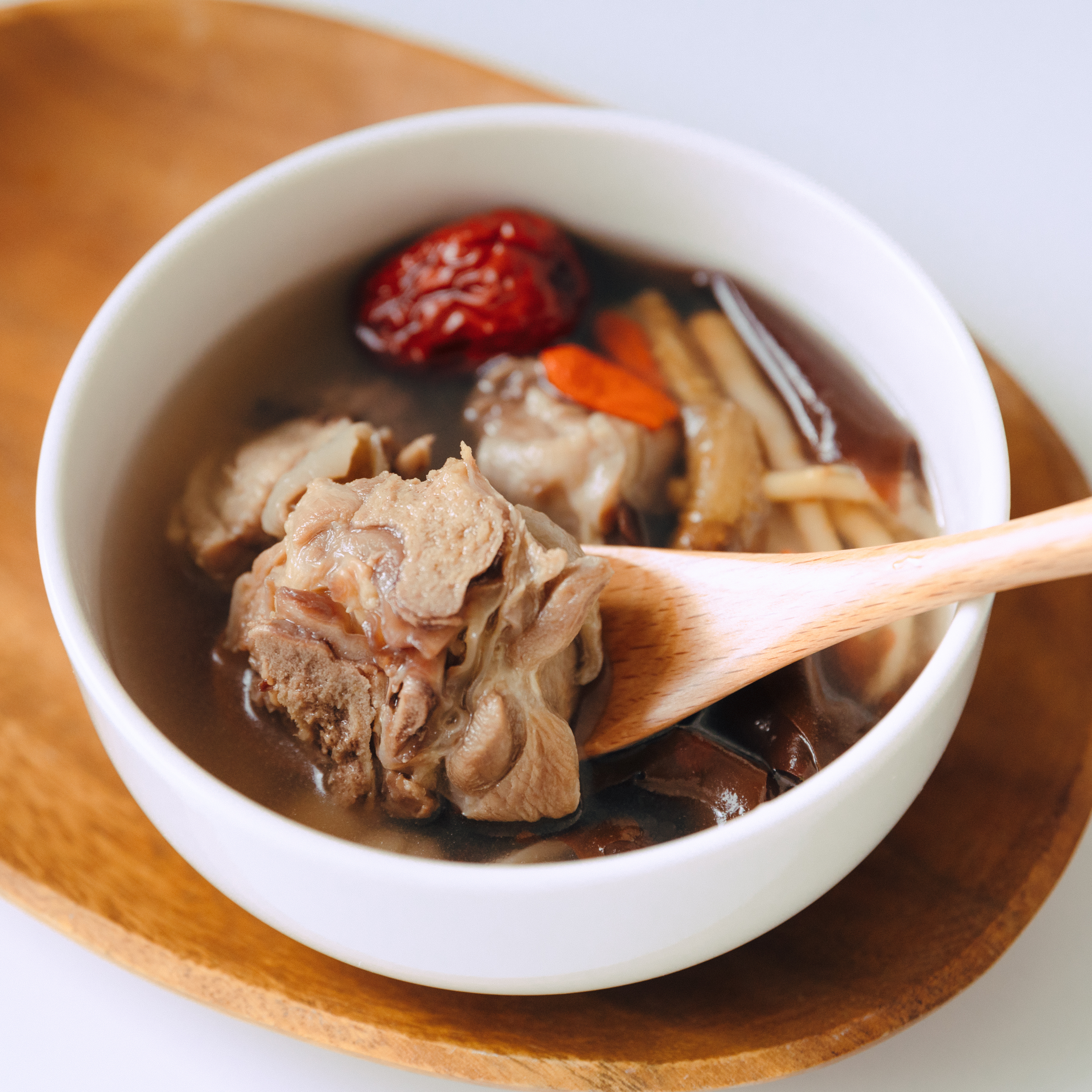 【冷凍】海藻人蔘雞湯