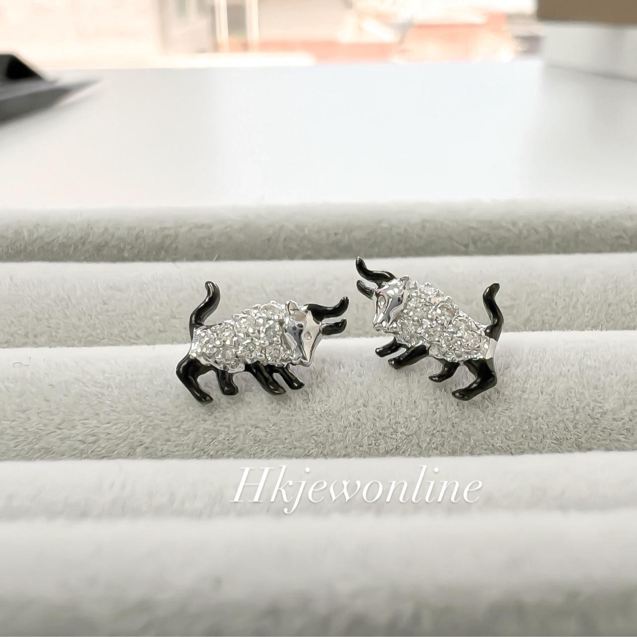 ♉️ 14K White Gold Diamond Taurus / Ox Earrings 🐃