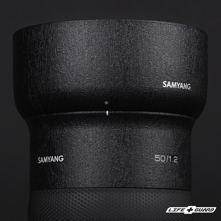 木紋貼膜質感特寫，LIFE+GUARD 設計風格