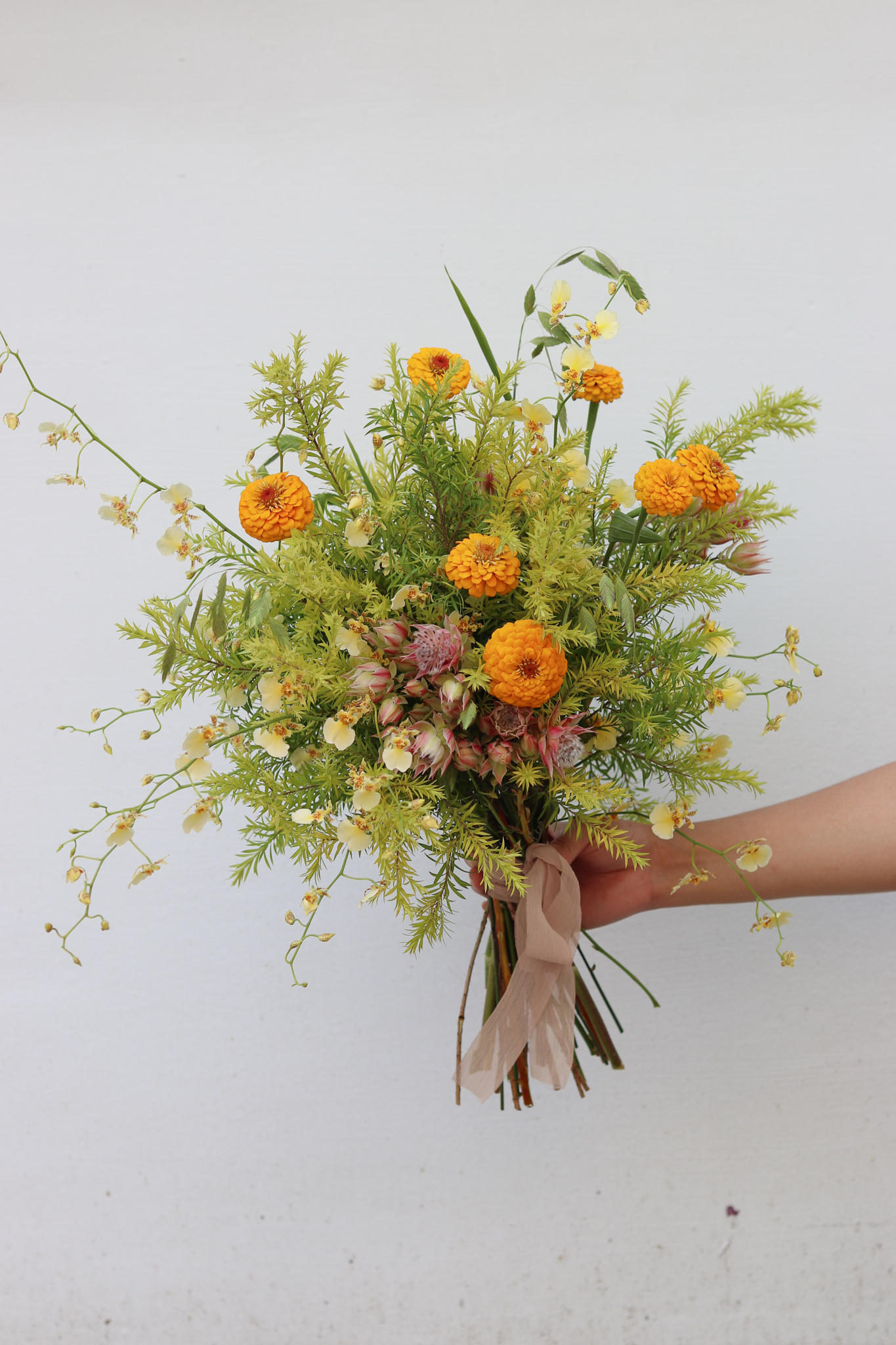 Blooming.sein 林粼花藝設計 捧花 草系 黃綠色系