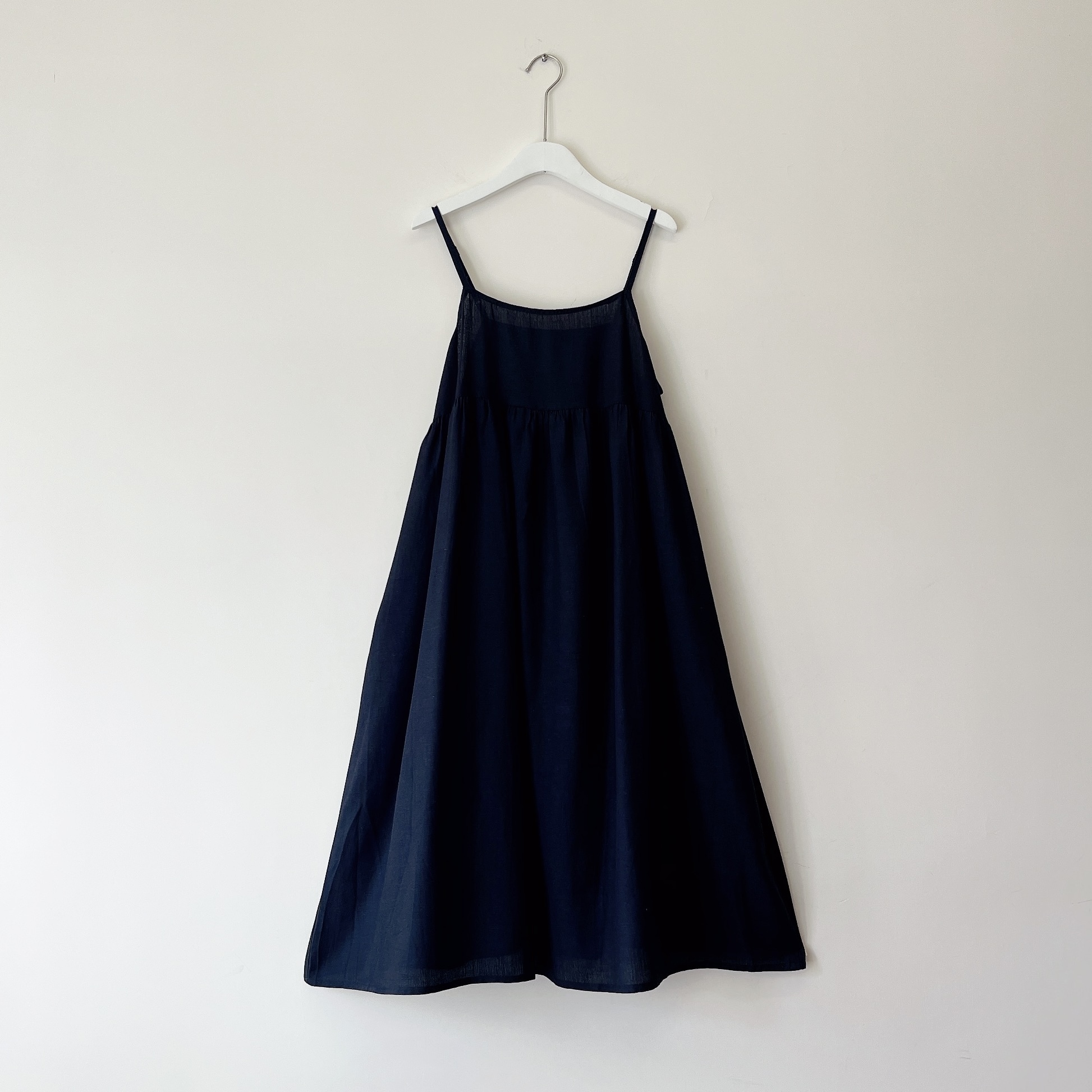 現貨 | 簡約棉麻吊帶黑色 O P S