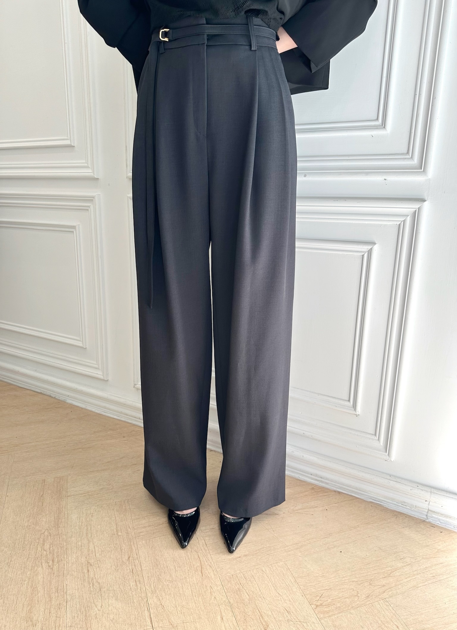 率性俐落綁帶直筒西褲