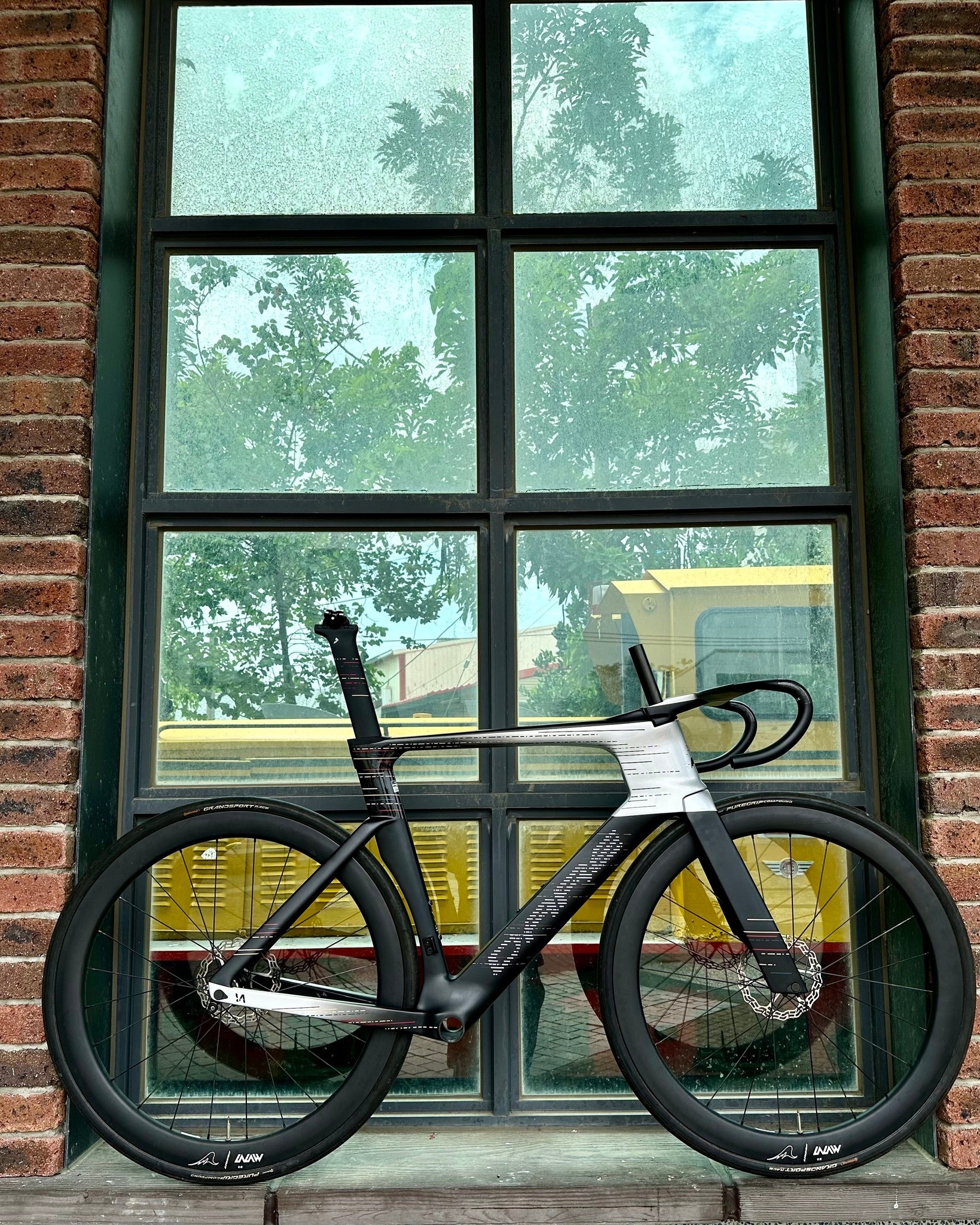 DARE VA-AFO 車架組/銀翼黑