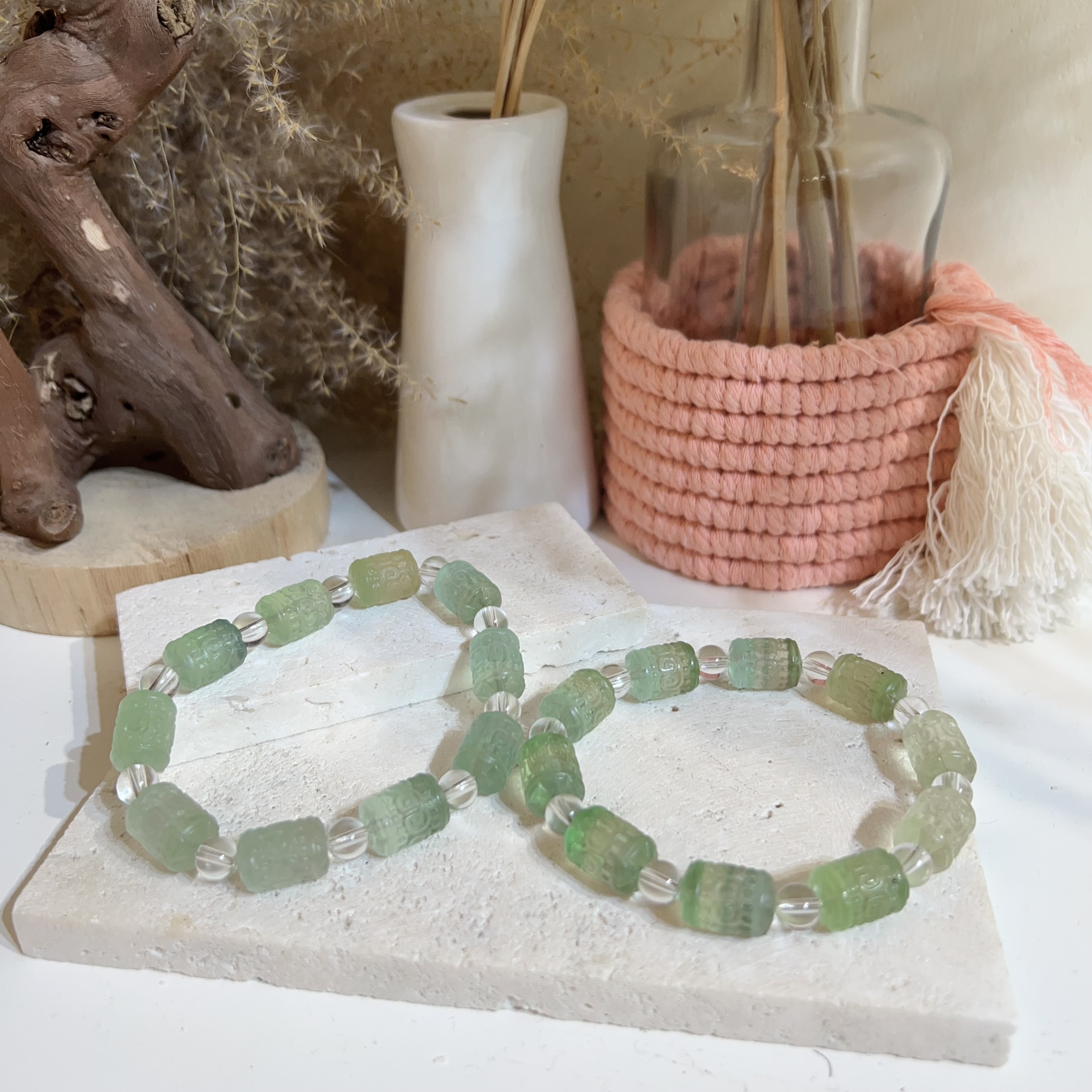 瑩石桶珠隔珠手串 9+mm (黃綠色)