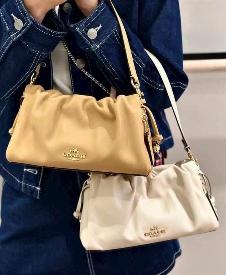 【預訂】Coach Faye Shoulder Bag With Ruching