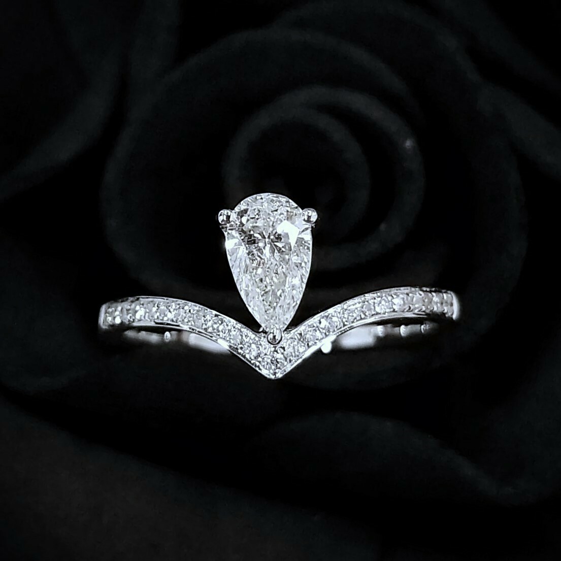 18K White Gold 0.52ct Pear Shaped Diamond Ring