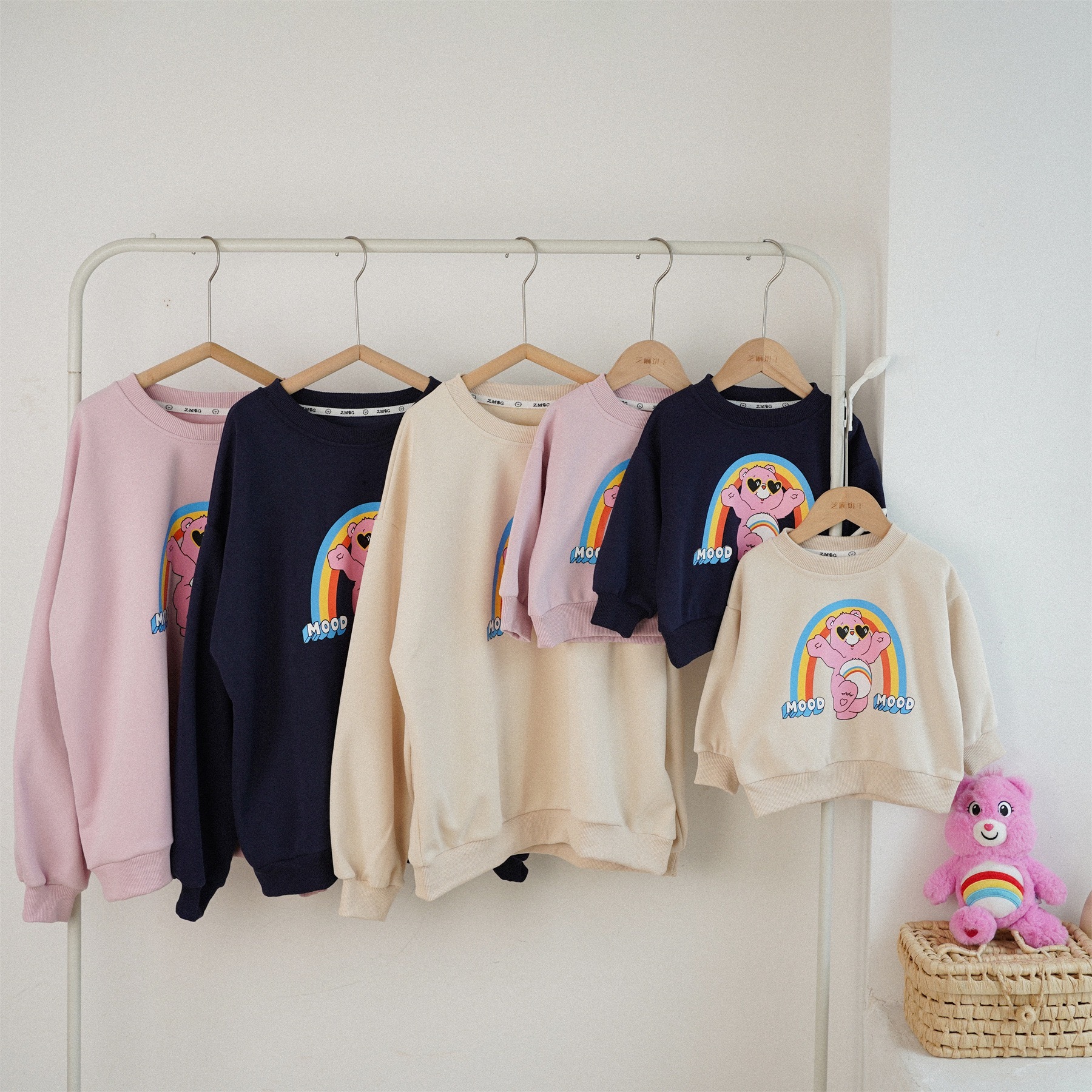 親子裝_墨鏡彩虹糖果熊上衣