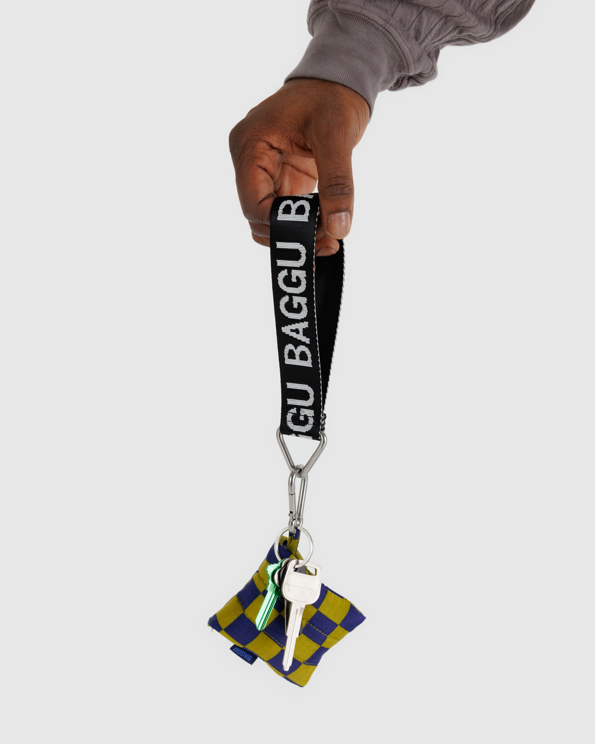Logo Keychain - Black & White | BAGGU