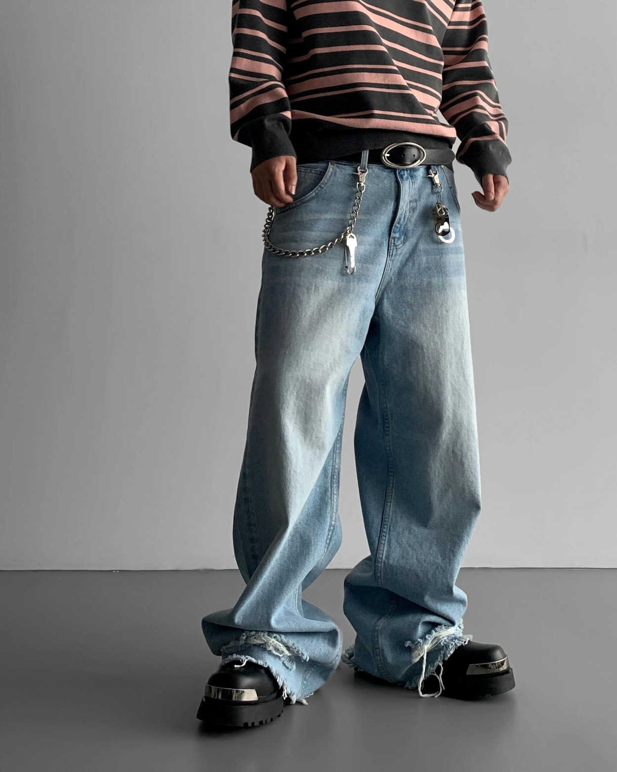 Kurtz 破壞毛邊寬牛仔褲