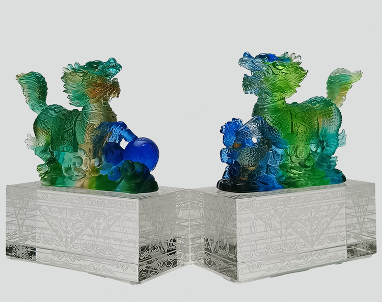 鹿港窯禮品館 琉璃 麒麟獻瑞 帶來好運與財富