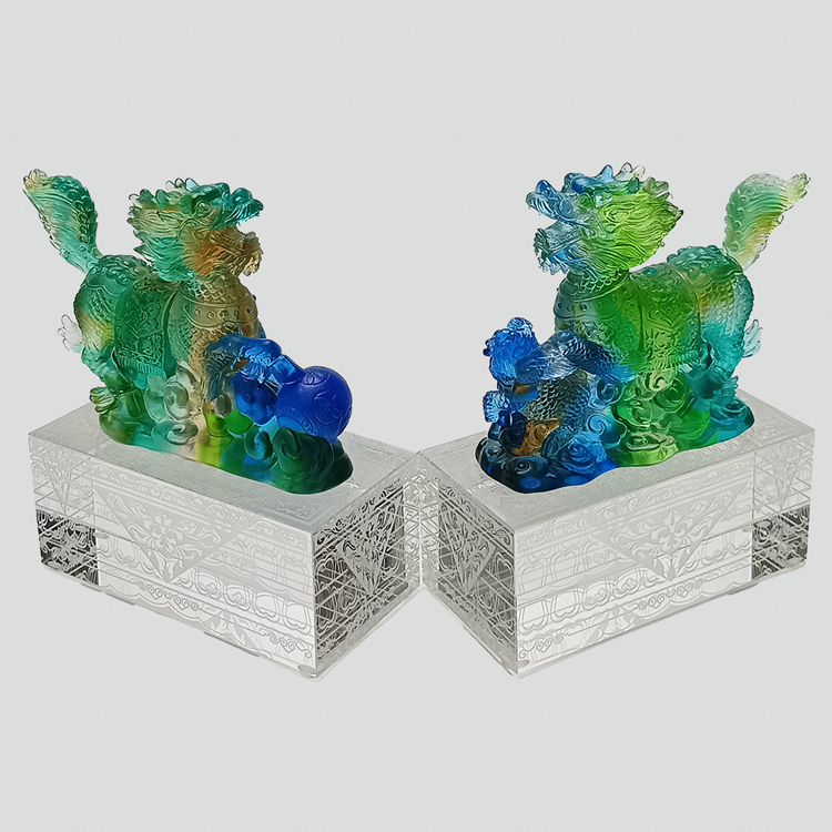 鹿港窯禮品館 琉璃 麒麟獻瑞 帶來好運與財富