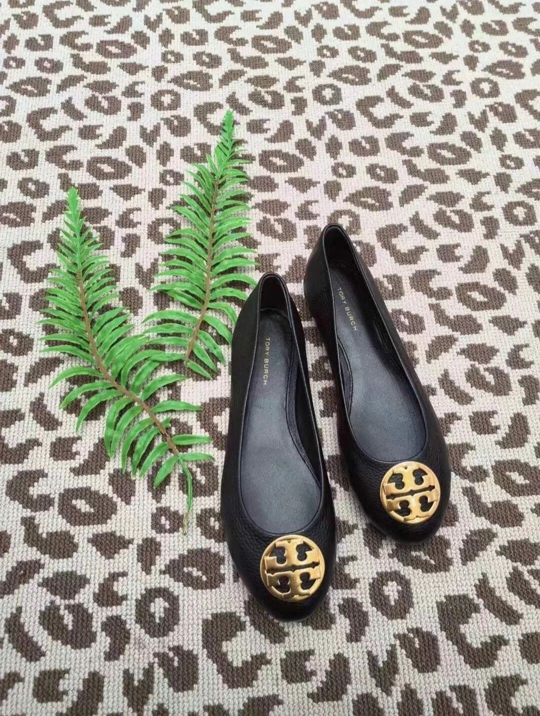 Tory Burch Chelsea芭蕾舞真皮平底鞋