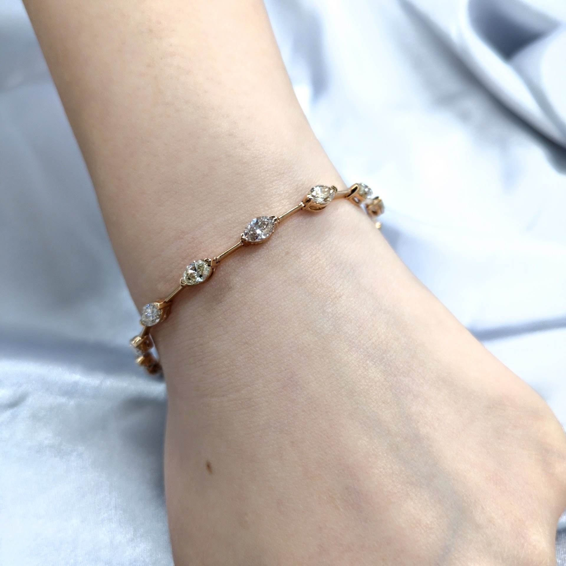 全新18K玫瑰金4卡69份欖尖形香檳鑽石手鍊