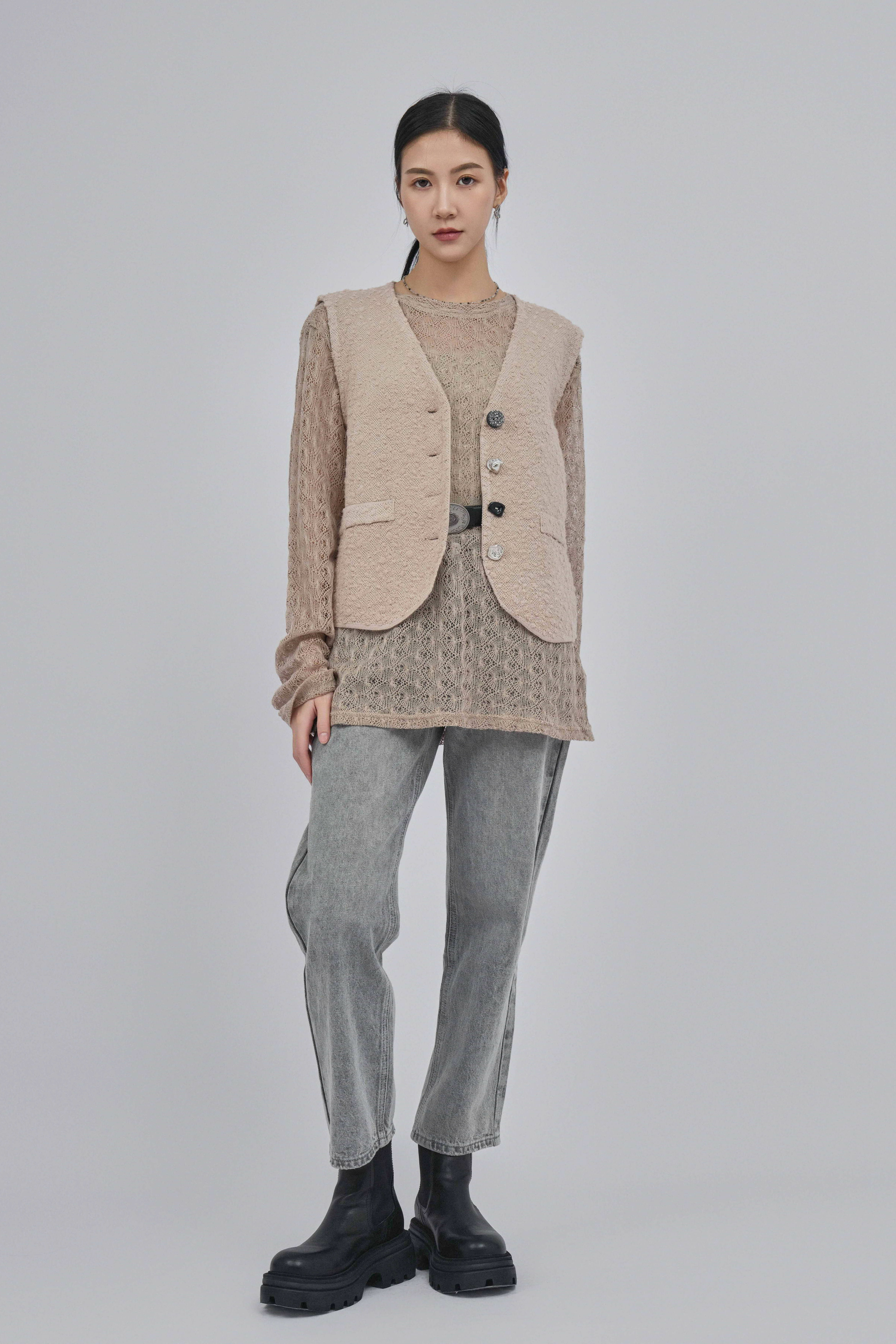 FW24_0063（背心外套＋上衣＋牛仔褲）