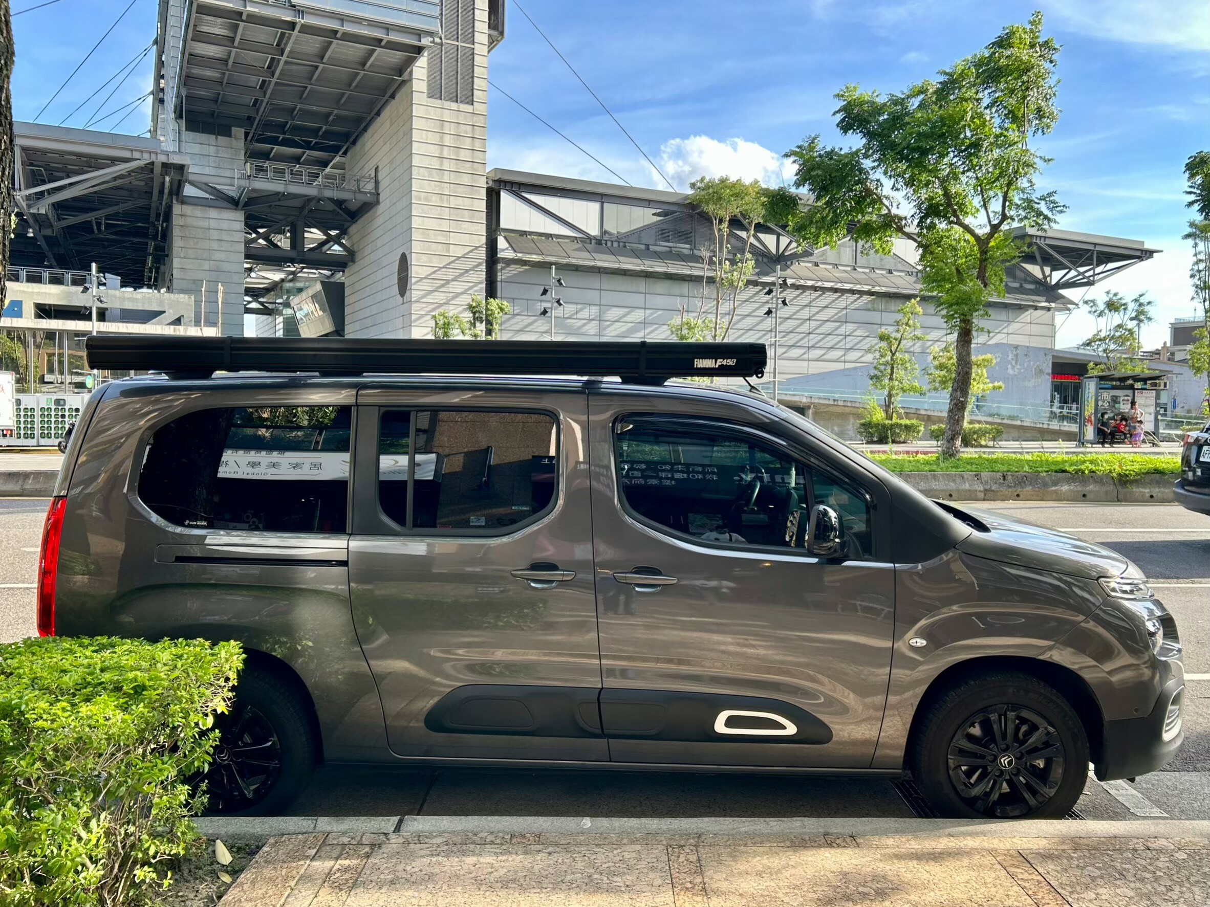 義大利 FIAMMA 車邊帳(1.8~3.5米)