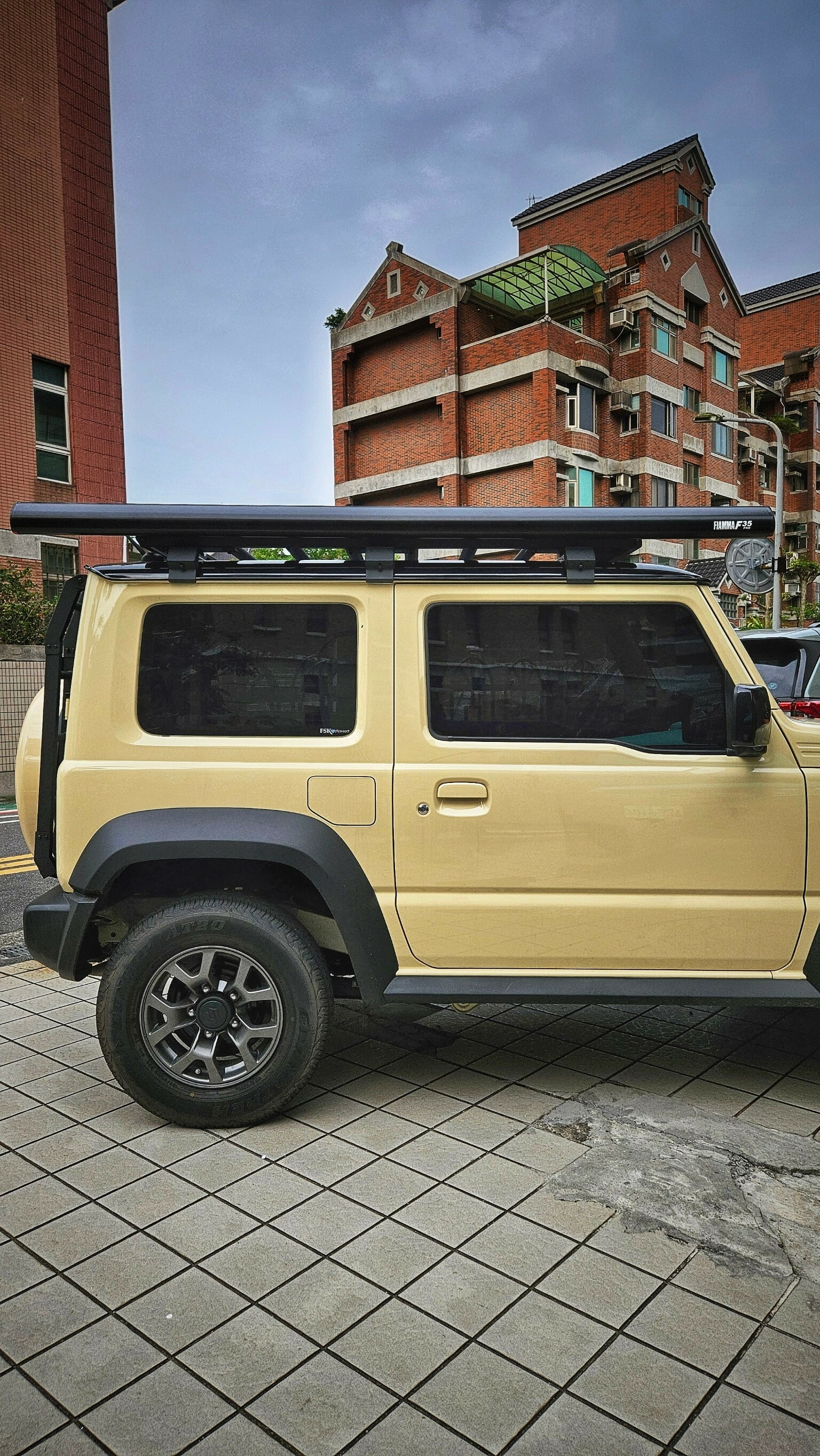 車邊帳 FIAMMA F35 220(吉米  jimny jb74)