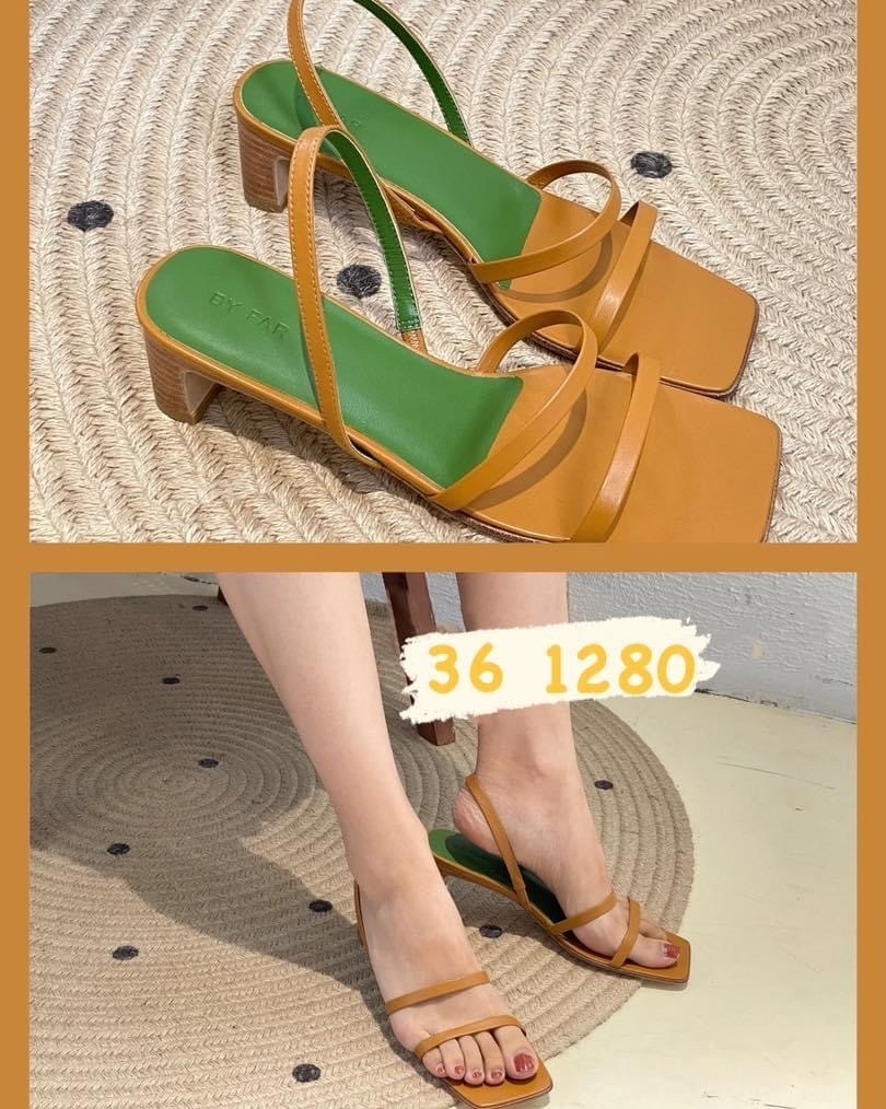 BY FAR-卡其色涼鞋-M