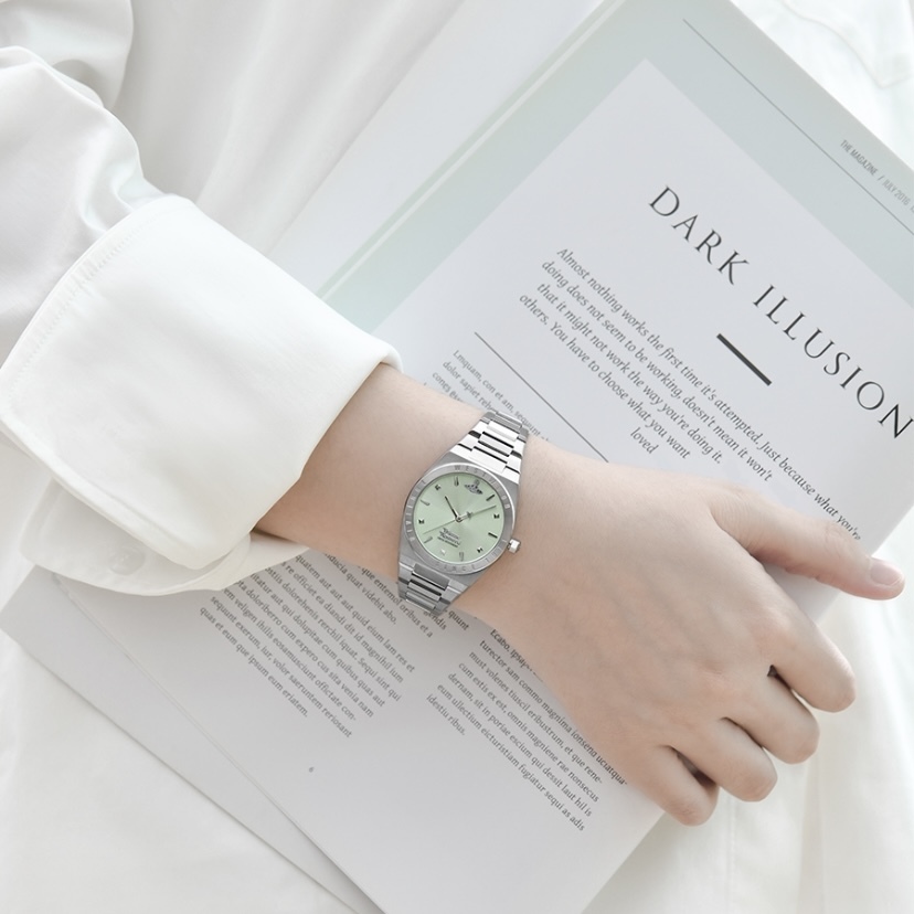 VIVIENNE WESTWOOD Watch 手錶 34mm 腕錶 石英機芯 精鋼錶帶 綠色錶盤 50米防水