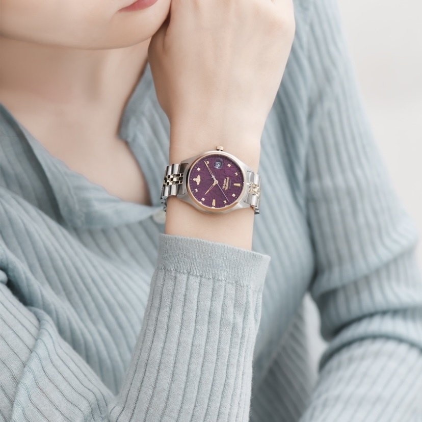 VIVIENNE WESTWOOD 手錶 37mm 腕錶 石英機芯 精鋼錶帶 紫色錶盤 紫色 浮雕錶盤 土星元素