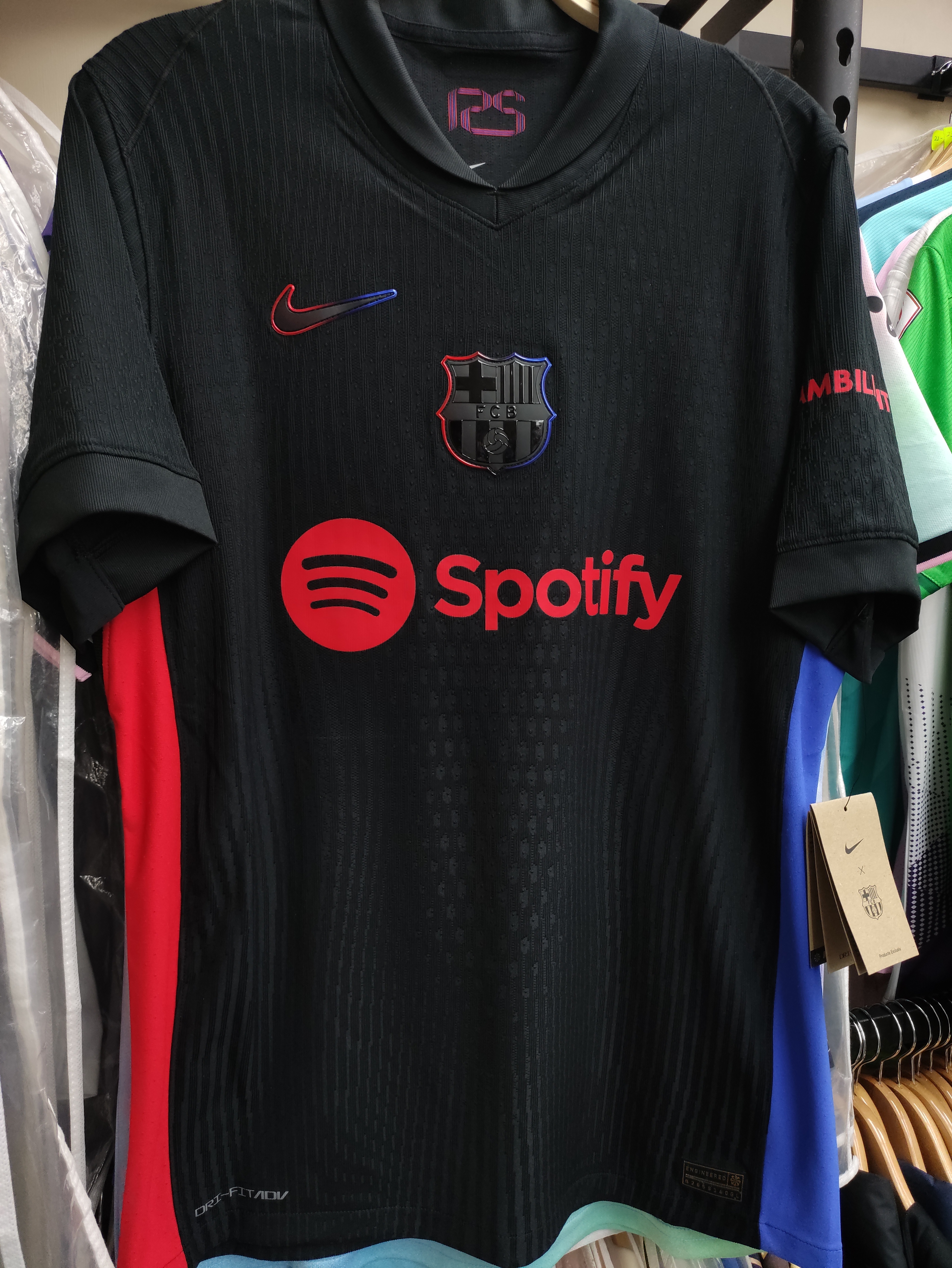 24-25巴塞隆拿作客耶馬球員版球衣