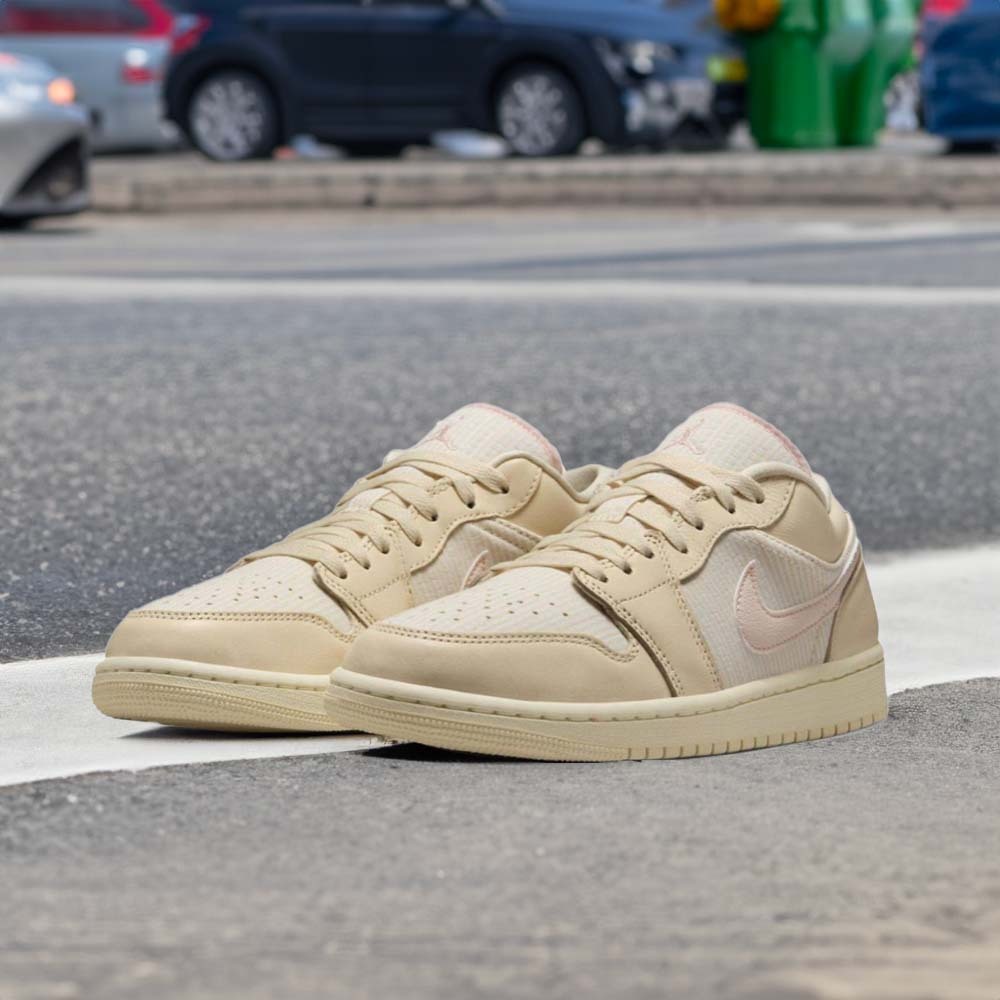 W Air Jordan 1 Low SE Seersucker 米白粉 FQ1925-100