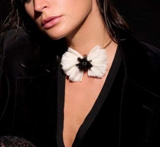 1CI0930-005 CATHERINE OSTI Bow "Lilly" White (A-EU-E)