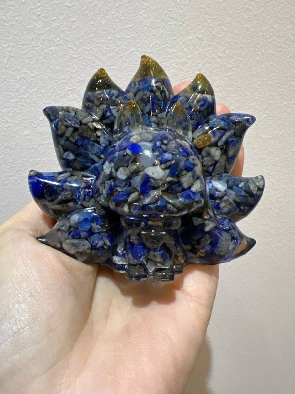 [S] GEMZ & CO MNTF LAPIS LAZULI NINE TAILED FOX WITH GOLD GLITTER, V173 (V173)