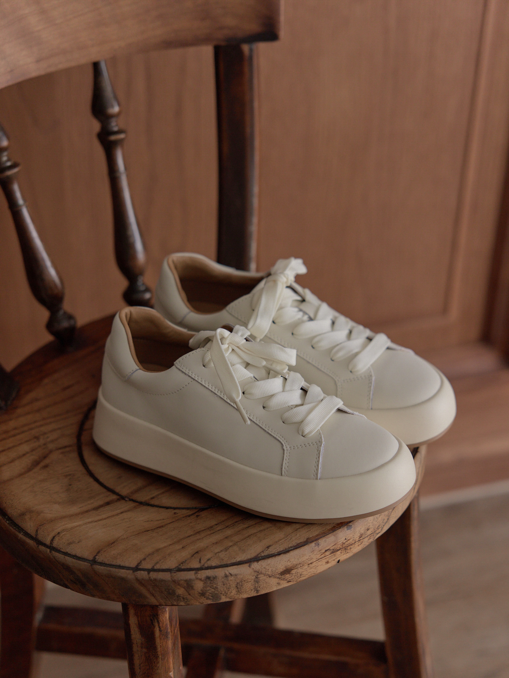 百搭奶油厚底鞋