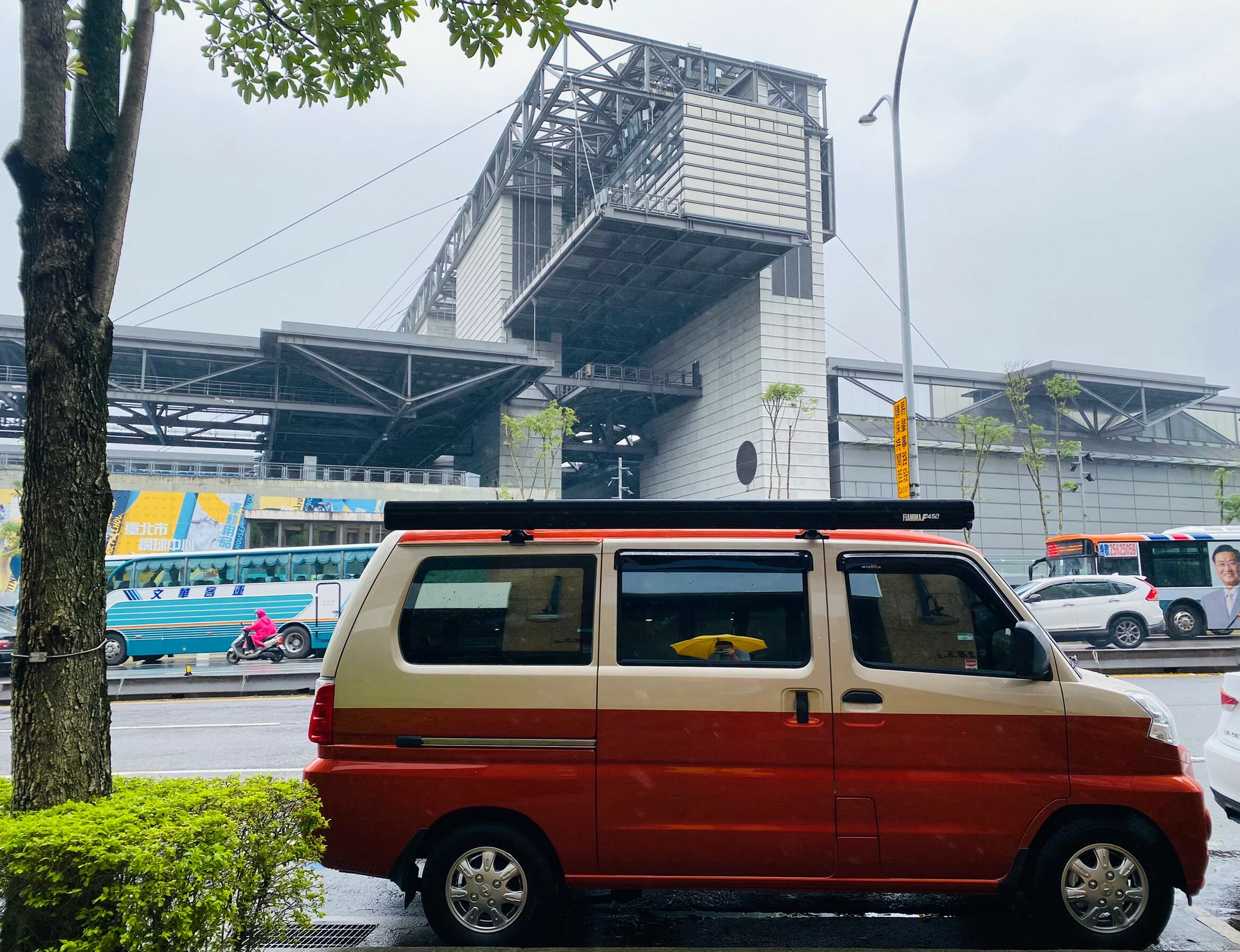 車邊帳 FIAMMA F45S 260(中華菱利 VERYCA A180)