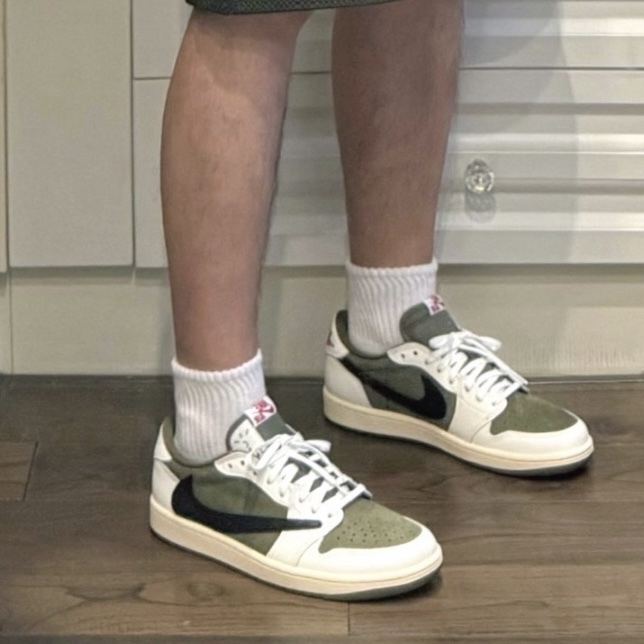 TRAVIS SCOTT x NIKE AIR JORDAN 1 LOW "MEDIUM OLIVE" 倒勾 黑綠 鱷魚綠 休閒鞋 DM7866-200