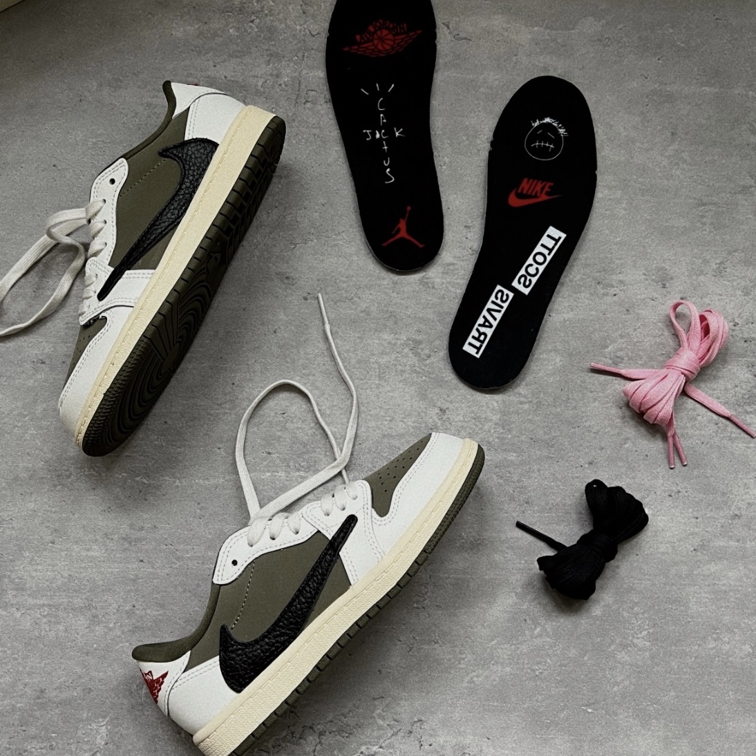 TRAVIS SCOTT x NIKE AIR JORDAN 1 LOW "MEDIUM OLIVE" 倒勾 黑綠 鱷魚綠 休閒鞋 DM7866-200