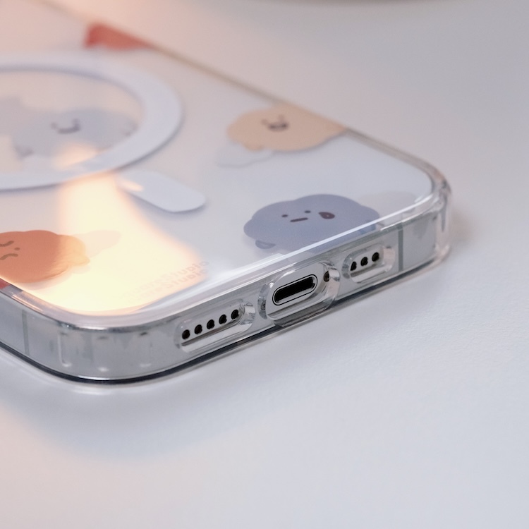 材質 : TPU + PC ，四周是偏軟的 TPU邊框，背板是偏硬的 PC 材質。