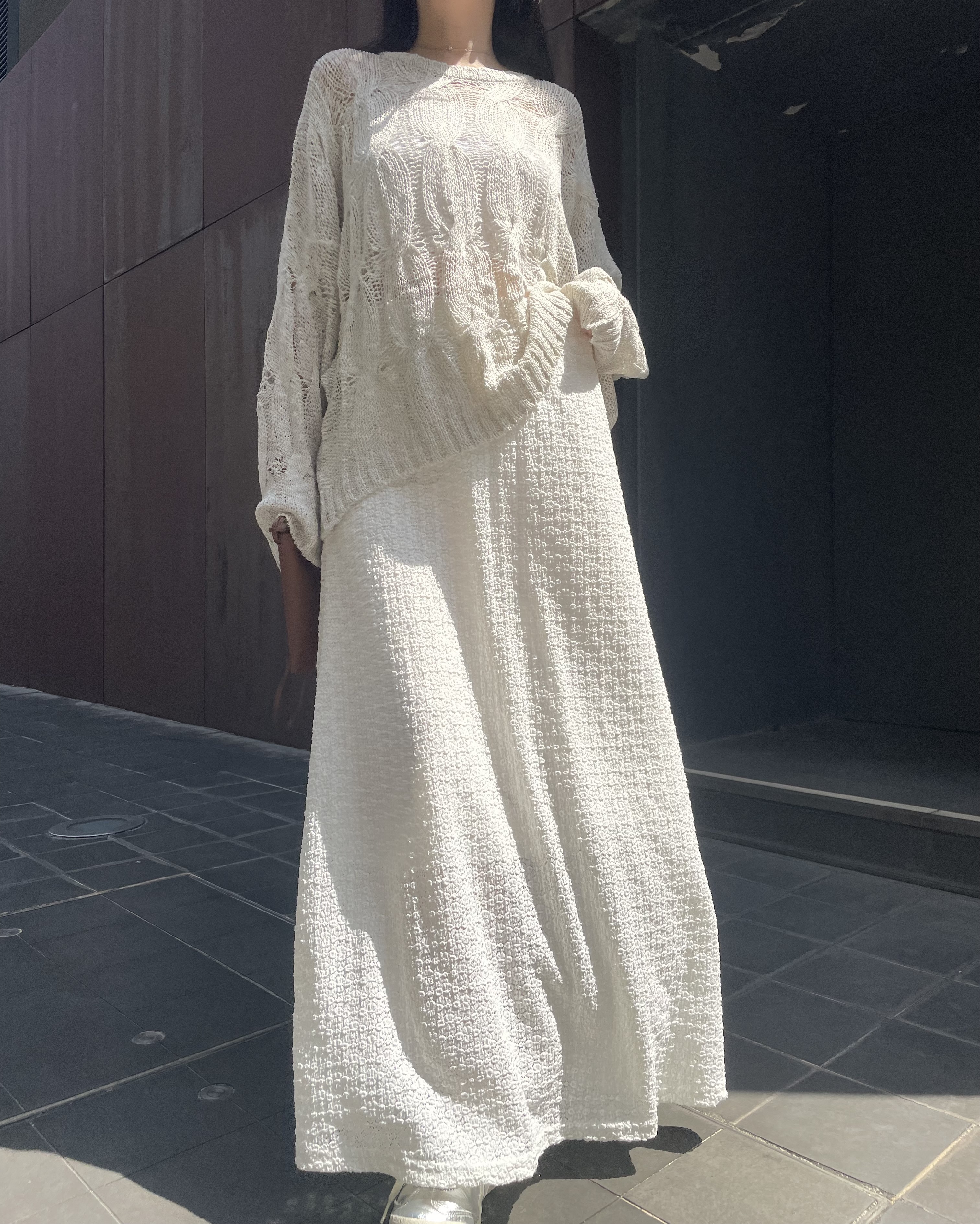 白現貨/訂購) 高彈性暗花紋A字長裙 SK1001(黑/白)