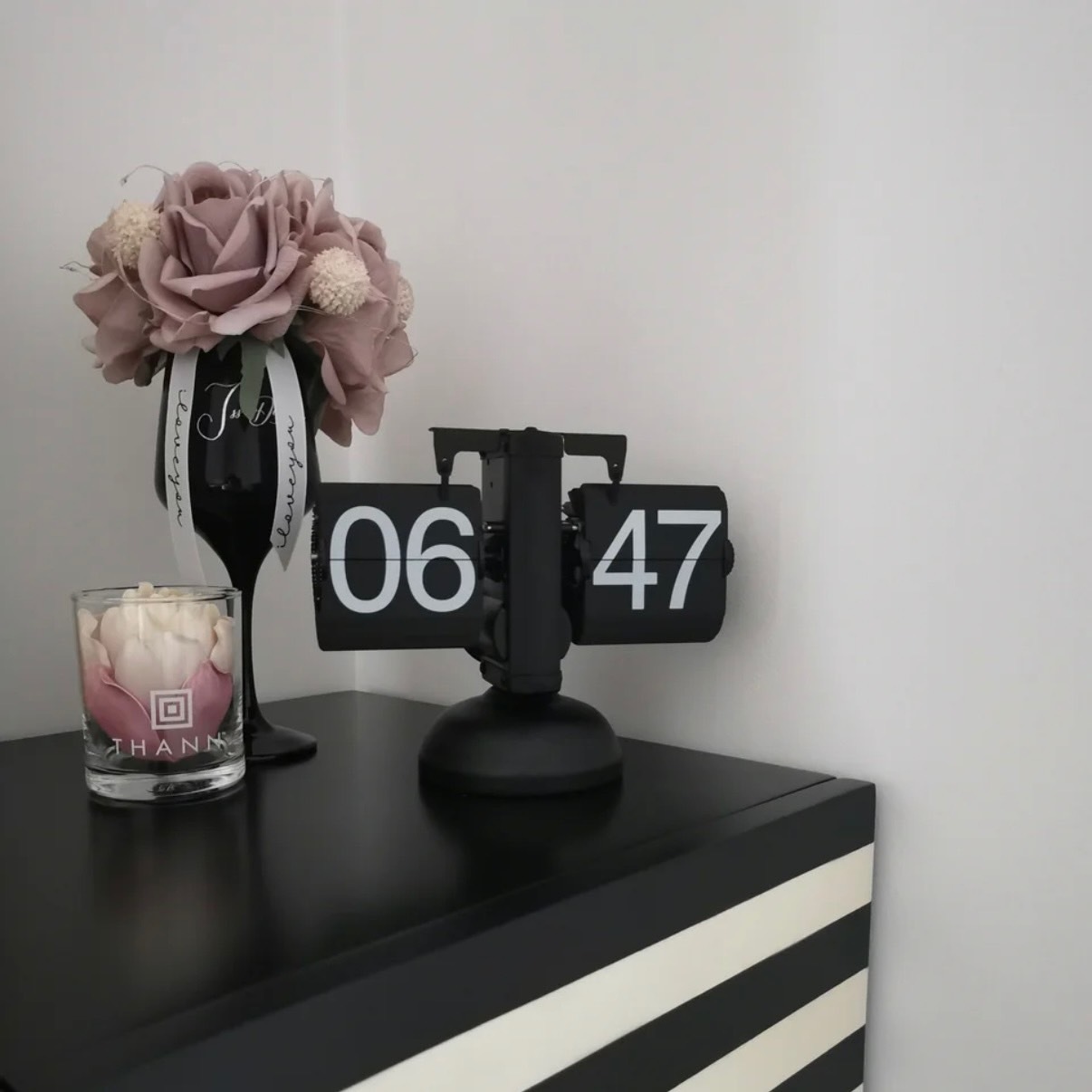 <單件免運>復古高級 自動翻頁機械時鐘