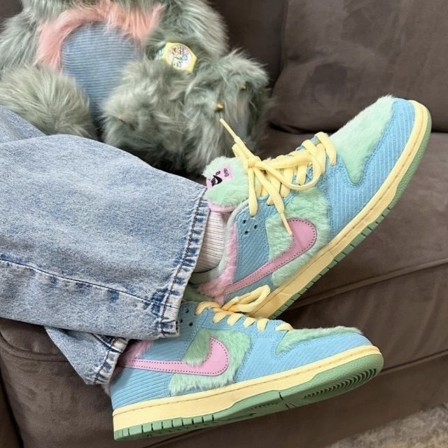 Nike SB Dunk Low Pro X VERDY "Blue Gaze and Enamel Green" 聯名 絨毛 FN6040-400