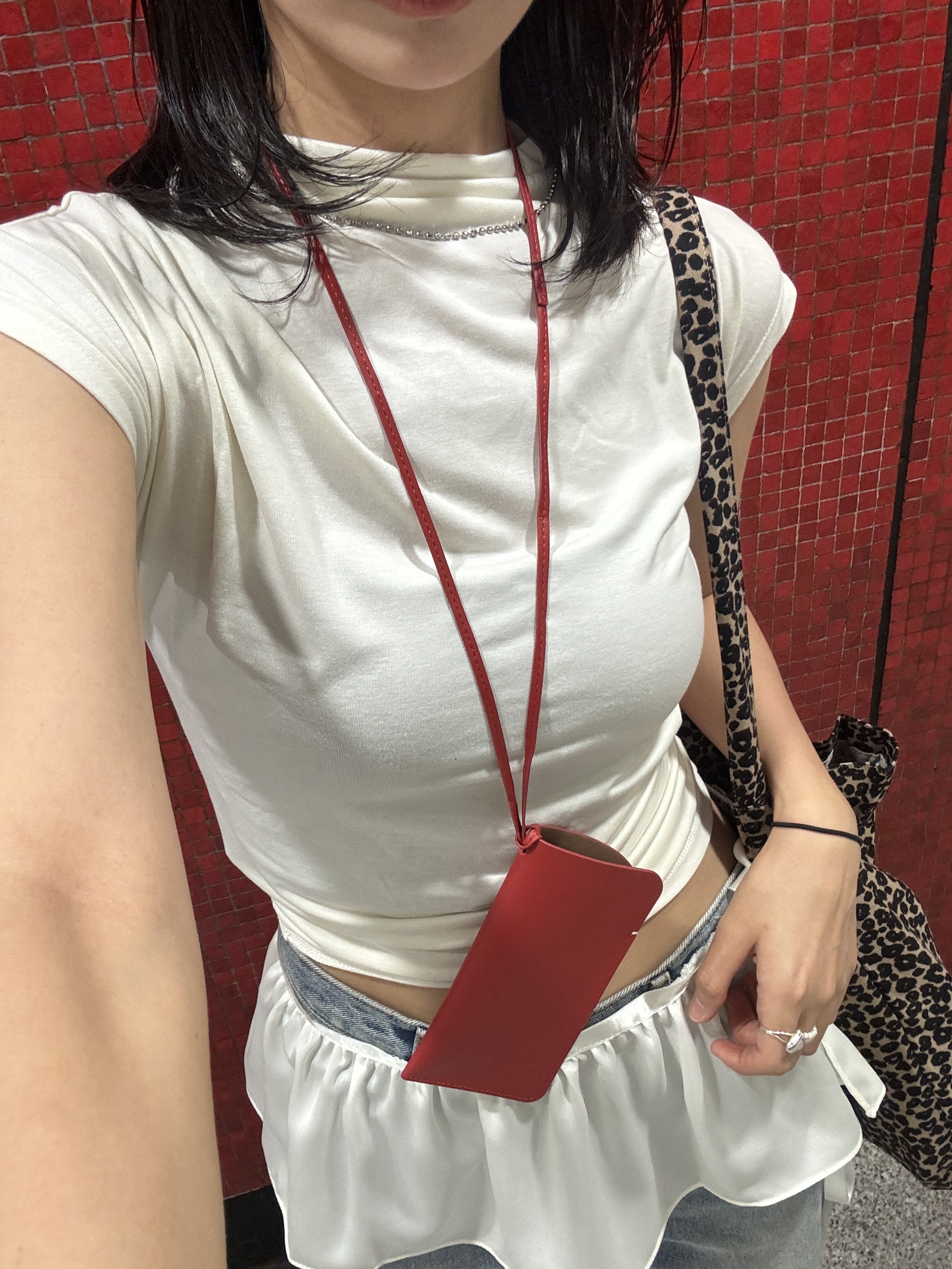 (訂購) 百搭半高領小飛袖上衣 T1010 (杏/淺灰)